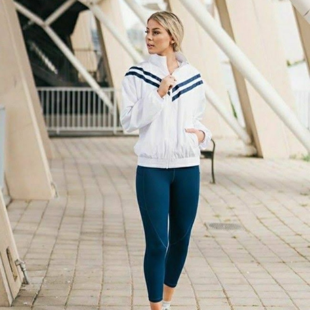 Zyia Active light windbreaker
